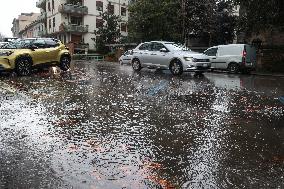 Florence On Flood Alert As Heavy Rain Closes Museums And Roads