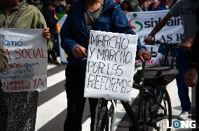 Demonstrations in Support of Colombian President Reforms