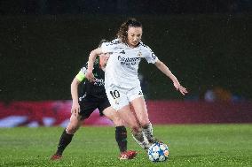 Real Madrid CF v Arsenal FC - UEFA Women's Champions League Quarter Finals First Leg