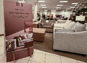 Hudson’s Bay Announces Nationwide Store Closures And Liquidation