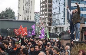 Supporters gathering in front of CHP headquarters - Ankara