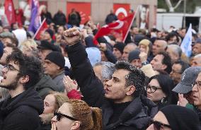 Supporters gathering in front of CHP headquarters - Ankara