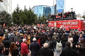 Supporters gathering in front of CHP headquarters - Ankara