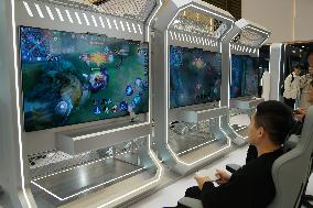 HUAWEI BOOTH AT AWE2025 in Shanghai