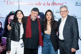 Lire Lolita A Teheran Premiere