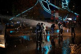 Protests Continue For Second Night Over Arrest of Erdogan Rival - Izmir