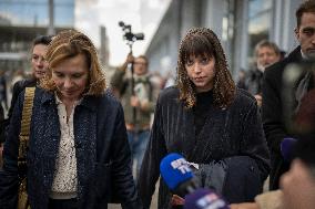 Victims Arrive At Depardieu Trial For Sexual Assault - Paris