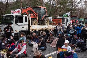 Trucks Carrying Tractors Appear At An Impeachment Rally Against President Yoon Suk-yeol