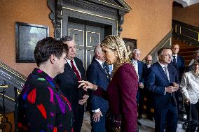 Royals Receive The King's Commissioners - The Hague