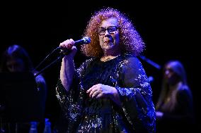 Sarah Jane Morris - The Sisterhood