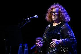 Sarah Jane Morris - The Sisterhood