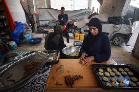 Palestinian Family Prepares Traditional Eid Cookies in Gaza City