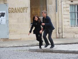 Jennifer Garner And Nikolaj Coster-Waldau On Set Of The Last Thing He Told Me - Paris