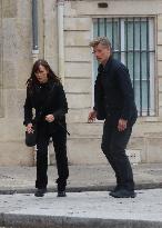 Jennifer Garner And Nikolaj Coster-Waldau On Set Of The Last Thing He Told Me - Paris