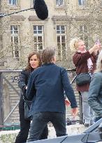 Jennifer Garner And Nikolaj Coster-Waldau On Set Of The Last Thing He Told Me - Paris