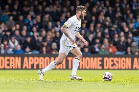 Stockport County FC v Burton Albion FC - Sky Bet League One