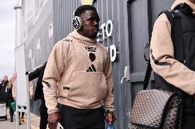 Leeds United v Swansea City - Sky Bet Championship
