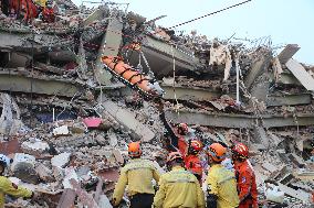 Rescue Search For Survivors Three Days After Quake - Myanmar