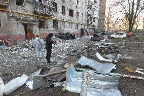 Russian drone strikes outside Dnipro apartment block