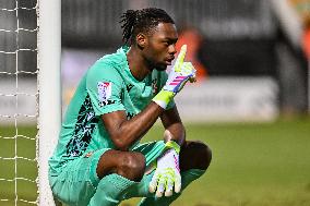 Cambridge United v Wrexham - Sky Bet League 1