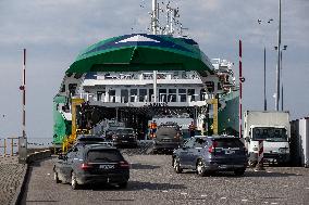 Passenger ferry Leiger