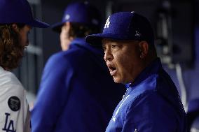 Baseball:Dave Roberts
