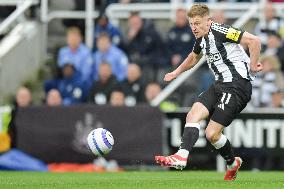 Newcastle United FC v Brentford FC - Premier League