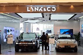 LYNK & CO Store