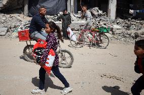 Palestinians Flee The Shuja'iyya Neighborhood