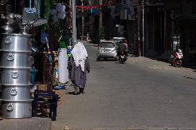 Daily Life In Kashmir