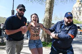 Femen Evacuated From RN Rally - Paris