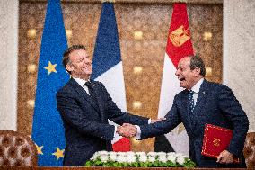 Presidents Sisi And Macron Exchange Signed-Bilateral Agreements - Cairo