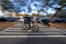 Delivery Services Power Through Lisbon