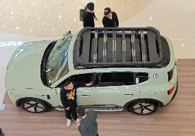 Mercedes Smart Sales Surge