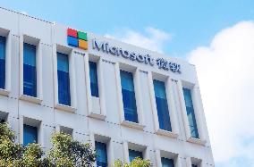 Microsoft Denies Withdrawing From the Chinese Market