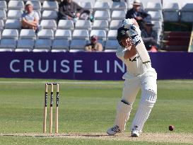 Essex v Surrey - Rothesay County Championship Division 1