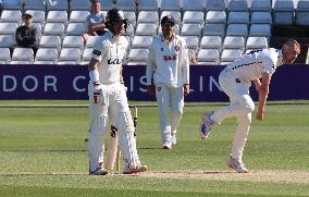 Essex v Surrey - Rothesay County Championship Division 1