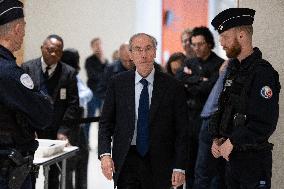 Trial for illegal campaign financing from Lybia - Paris RL