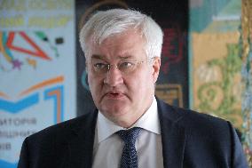 Ukrainian and Belgian FMs visit Baryshivka Lyceum in Kyiv region