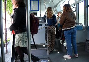 Stand Up against street and transport harassment by L’Oreal and RATP