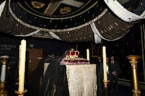 Le Dernier Sacre exhibition in Paris - FA