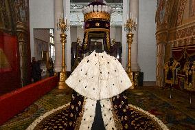 Le Dernier Sacre exhibition in Paris - FA