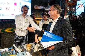 Easter cake masterclass held in Kyiv