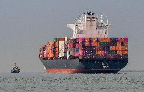 CONTAINER SHIP
