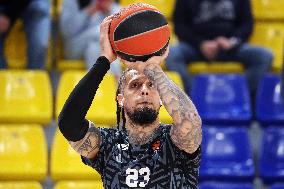 FC Barcelona v Virtus Segafredo Bologna - Turkish Airlines EuroLeague