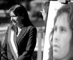 Anne Hildalgo Inaugurates The Jim Morrison Footbridge - Paris