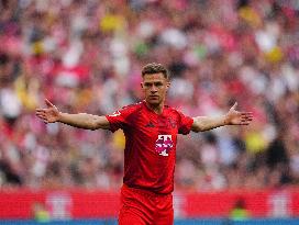 FC Bayern München v Borussia Dortmund - 1.Bundesliga