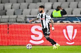 Universitatea Cluj v Dinamo Bucharest - Romania Superliga - Play Off