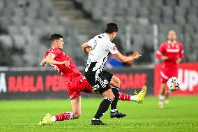 Universitatea Cluj v Dinamo Bucharest - Romania Superliga - Play Off