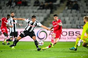 Universitatea Cluj v Dinamo Bucharest - Romania Superliga - Play Off